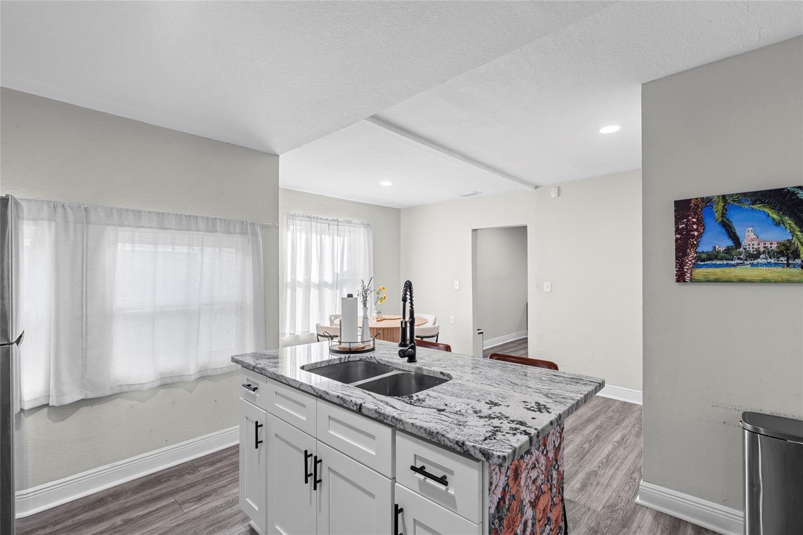 LAUGHNERS LAKEVIEW ADD - Residential