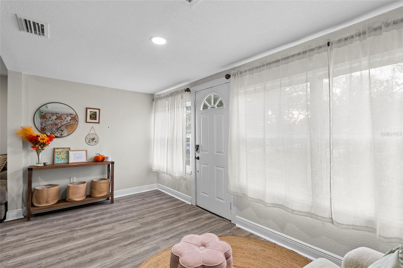 LAUGHNERS LAKEVIEW ADD - Residential