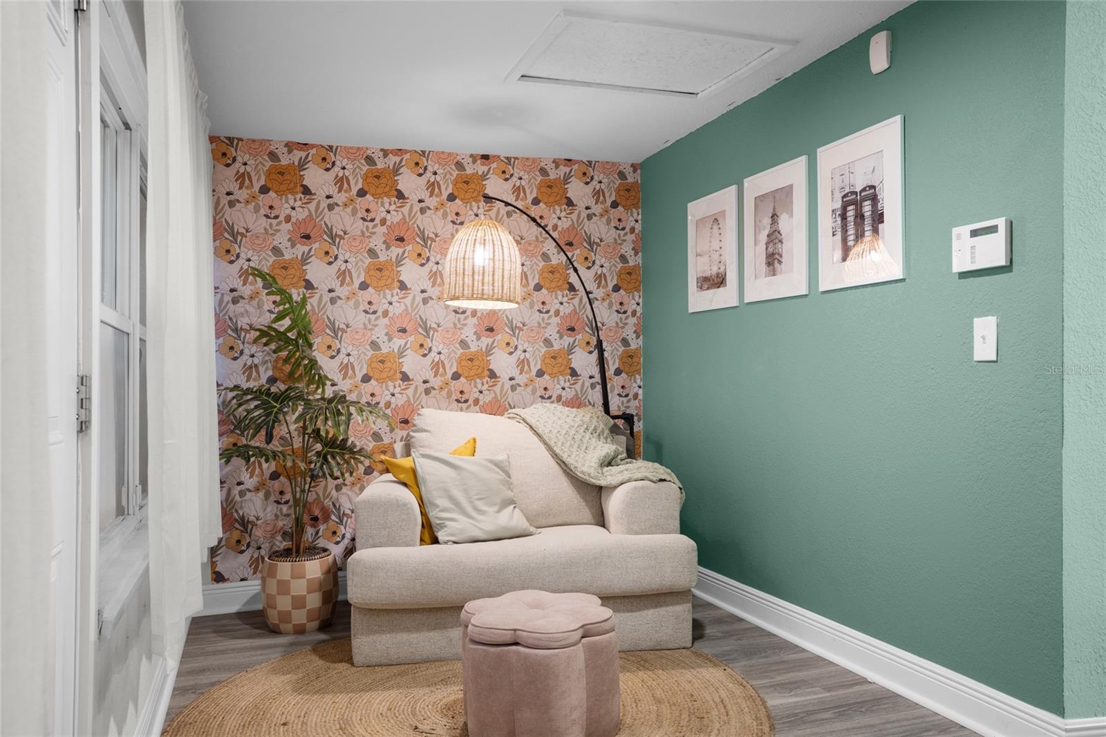 LAUGHNERS LAKEVIEW ADD - Residential