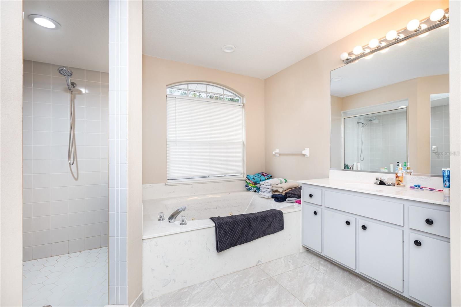 HAMMOCK PLACE II - Residential