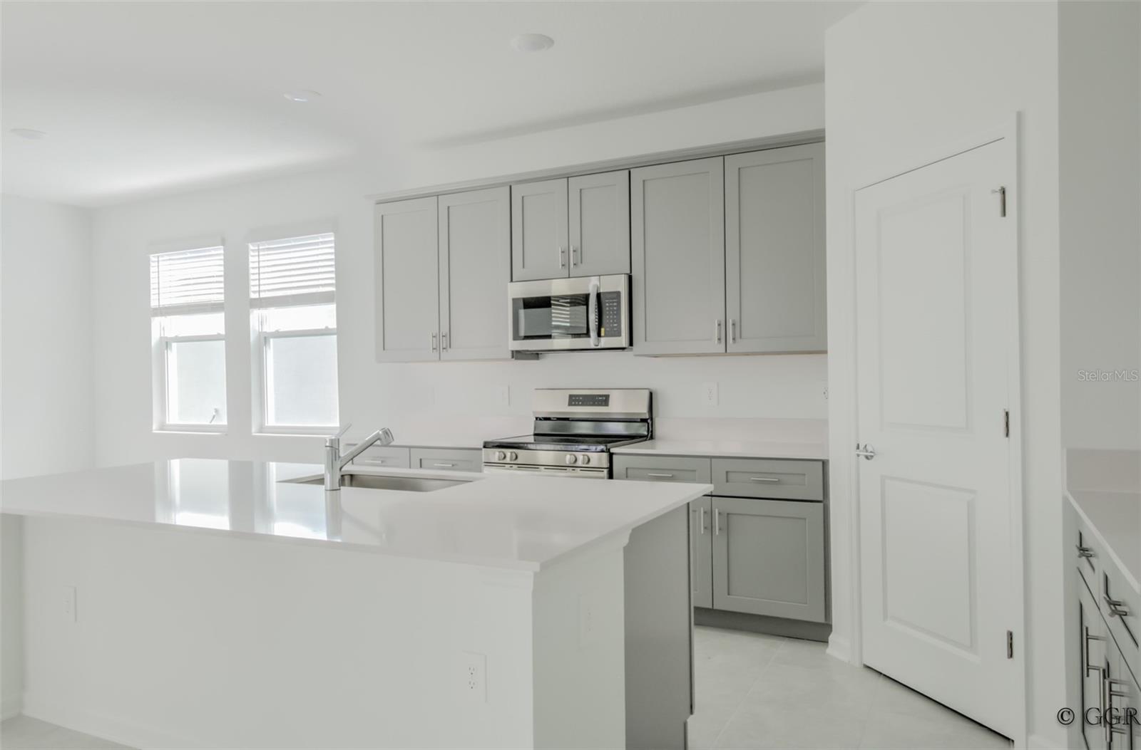 RHETTS RDG - Residential Lease