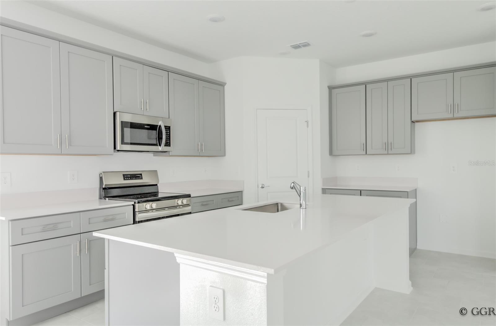 RHETTS RDG - Residential Lease