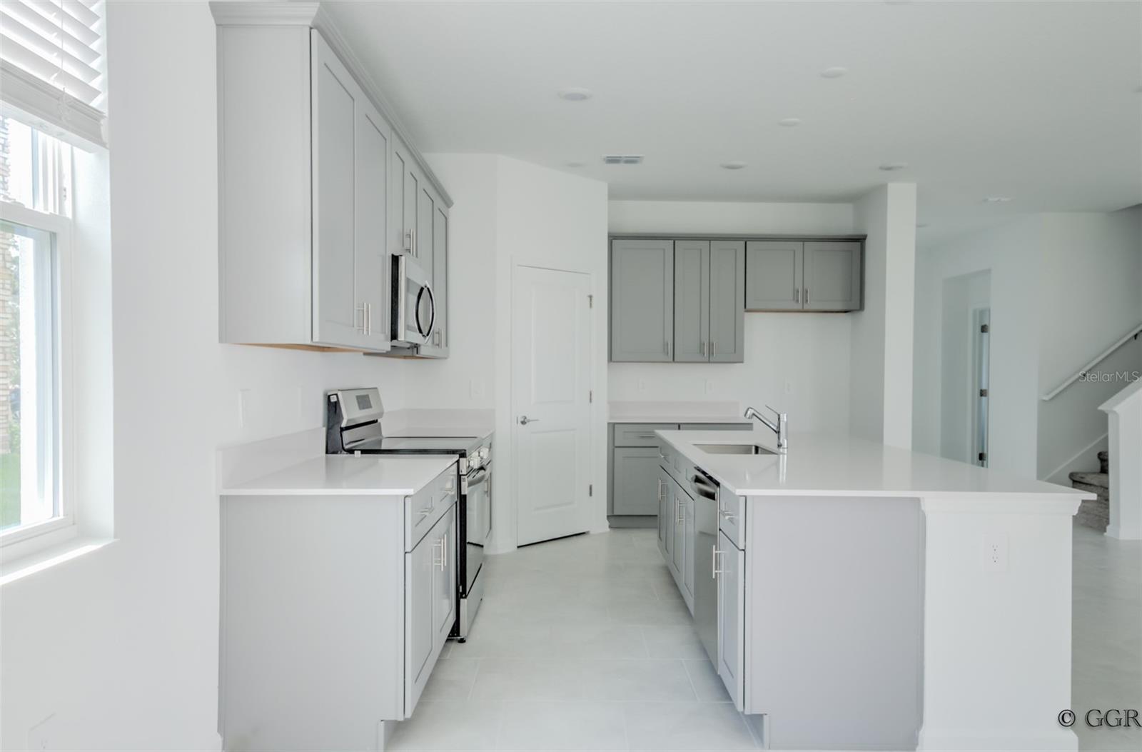 RHETTS RDG - Residential Lease