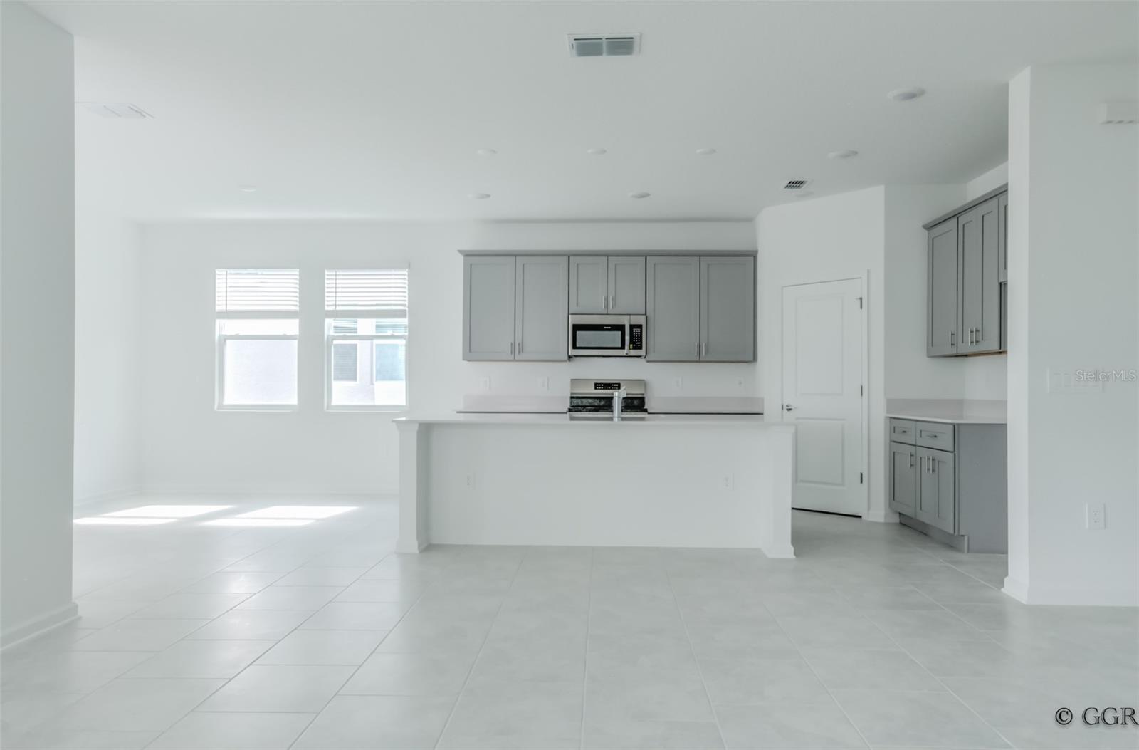 RHETTS RDG - Residential Lease