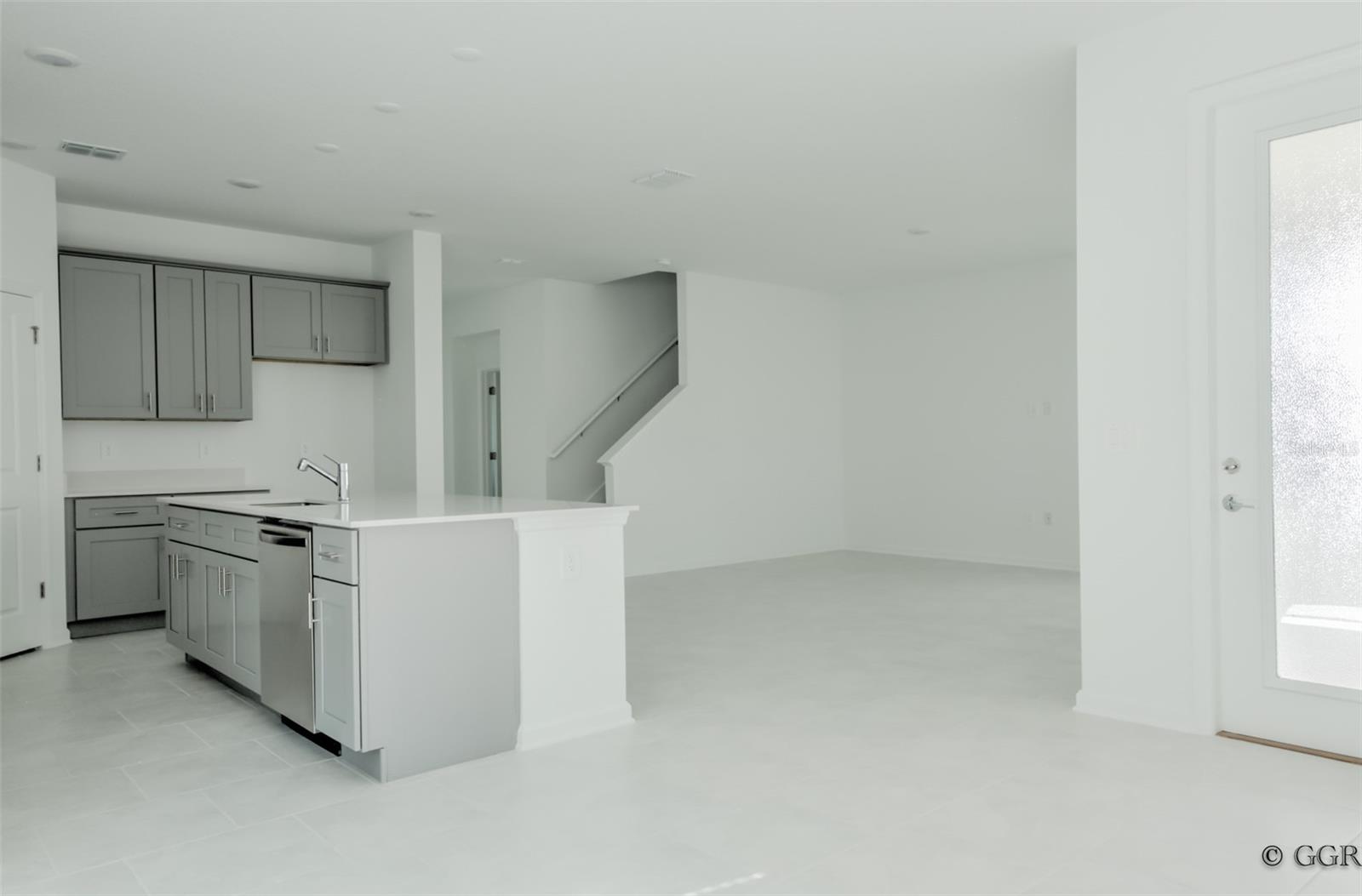 RHETTS RDG - Residential Lease