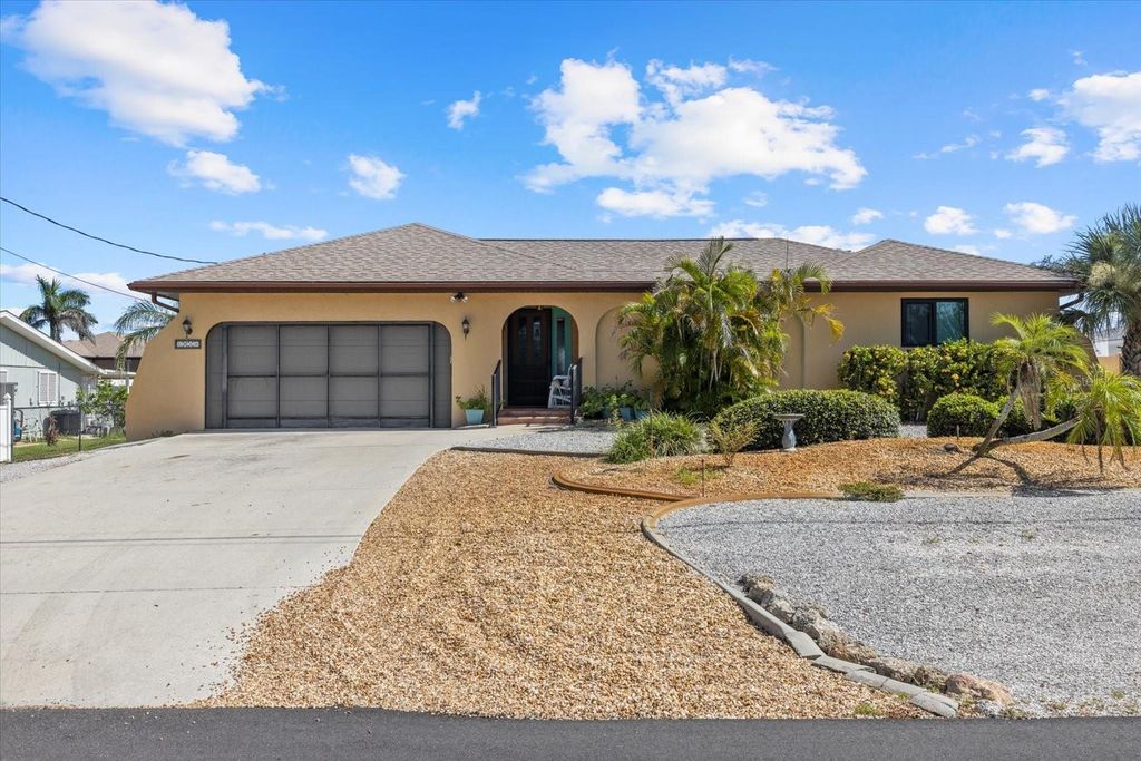 Photo of 1018 Lee Street, Englewood, FL 34224 (MLS # A4661473)