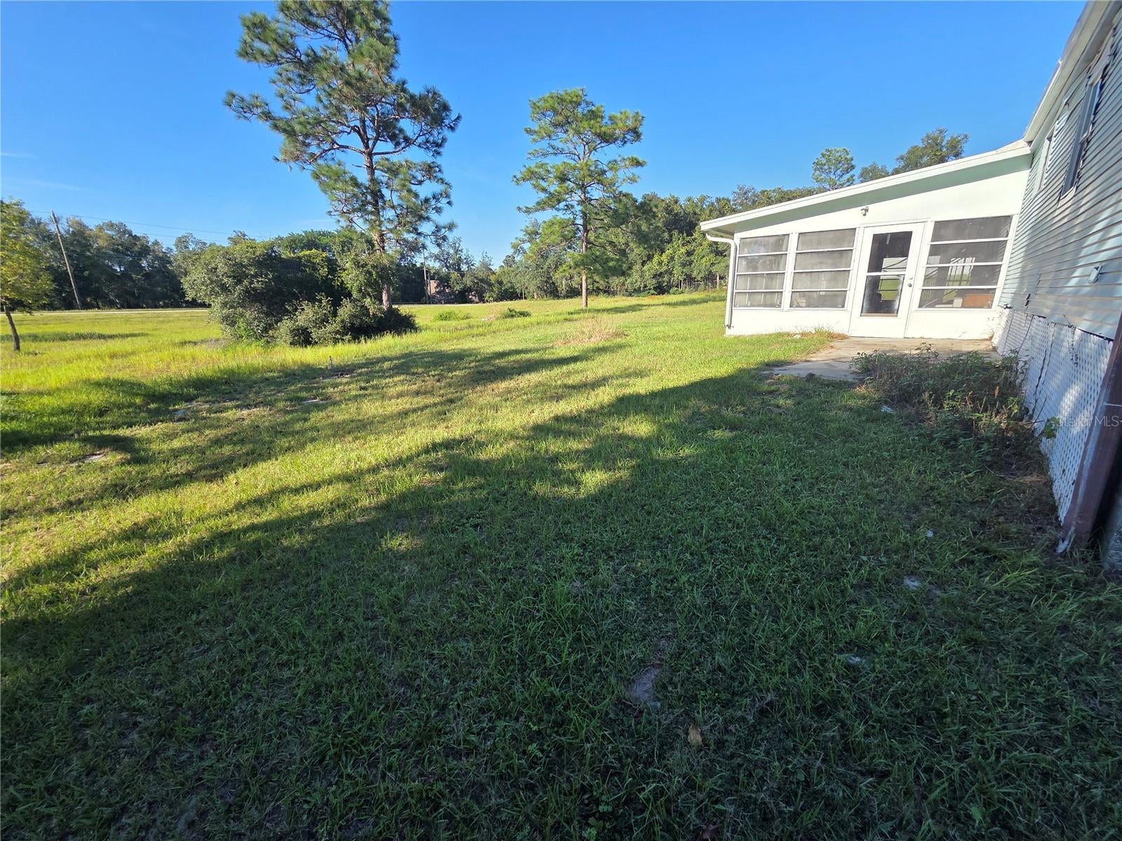 460 HILLTOP COURT
