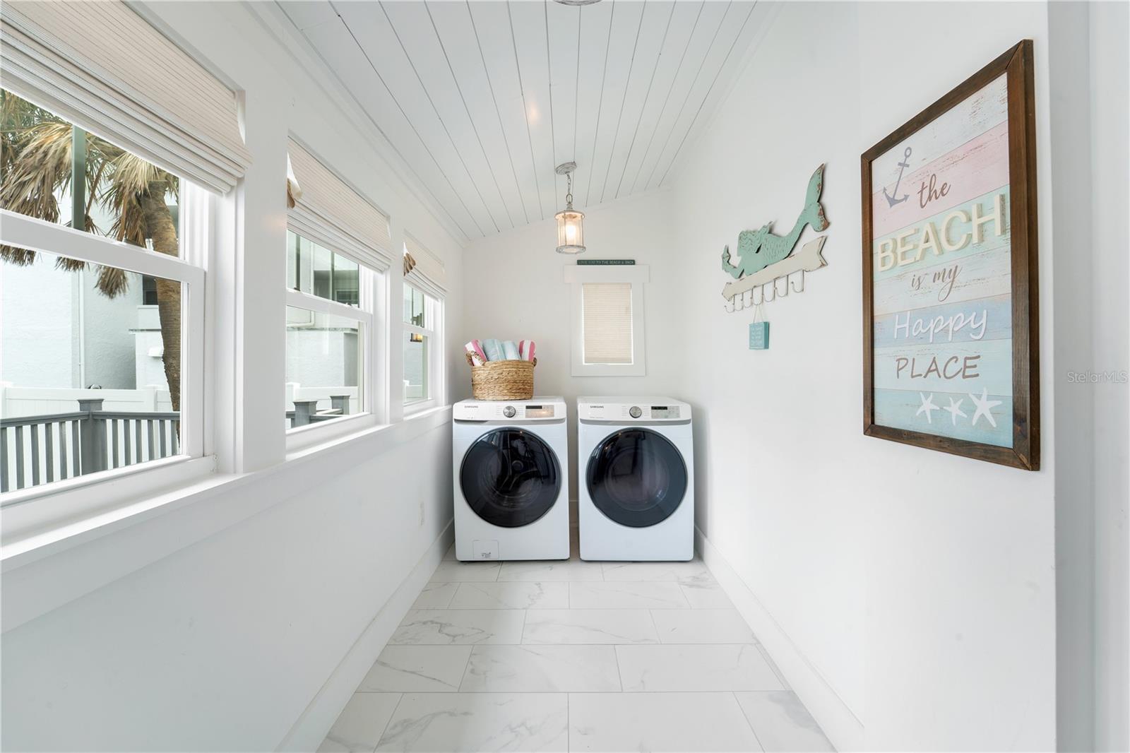 MOREY BEACH - Residential