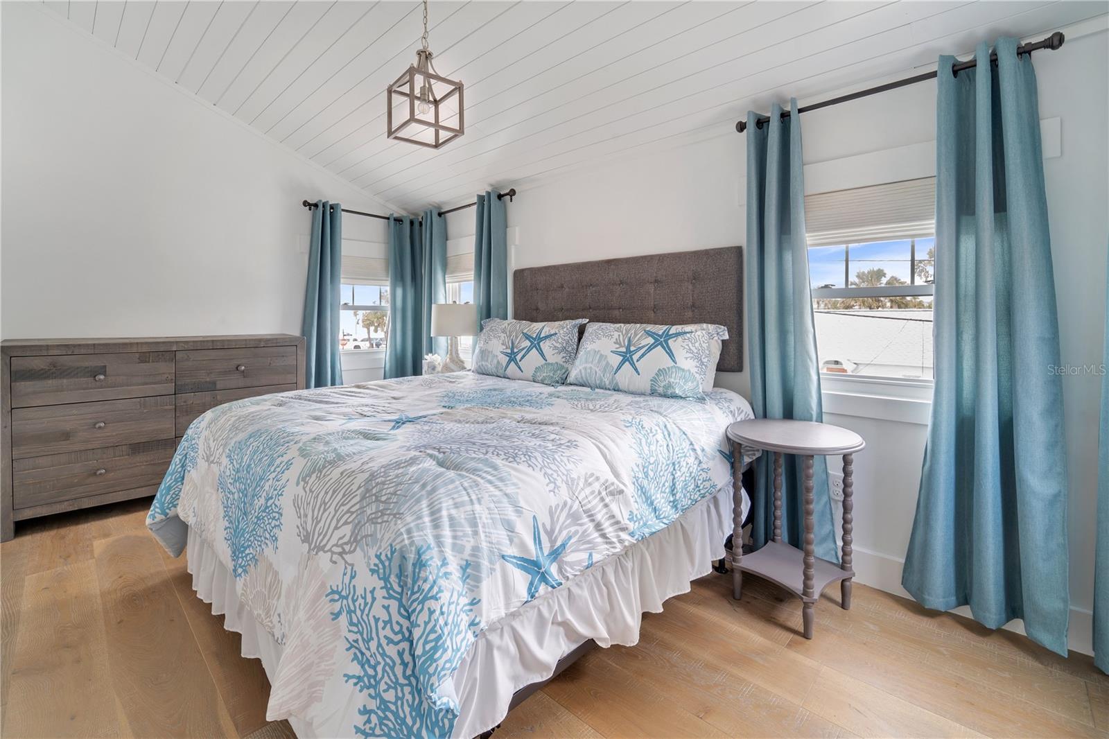 MOREY BEACH - Residential