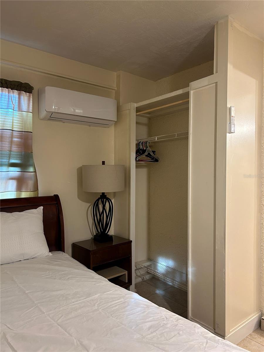 SPANISH ACRES - Residential Lease