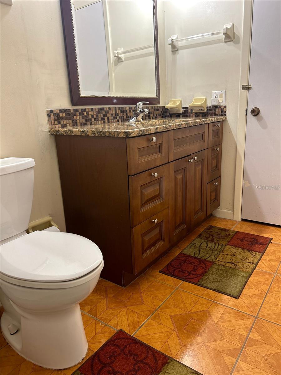 SPANISH ACRES - Residential Lease