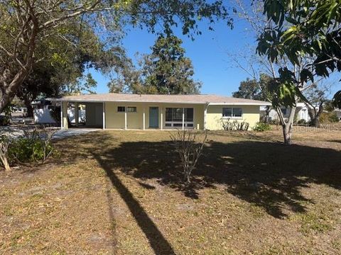 Photo of 2725 Terry Lane, Sarasota, FL 34231 (MLS # A4682181)