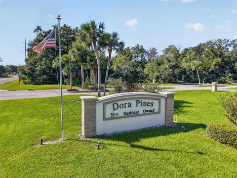 Tiny photo for 2005 Stacey Dr, Mount Dora, FL 32757 (MLS # G5119395)