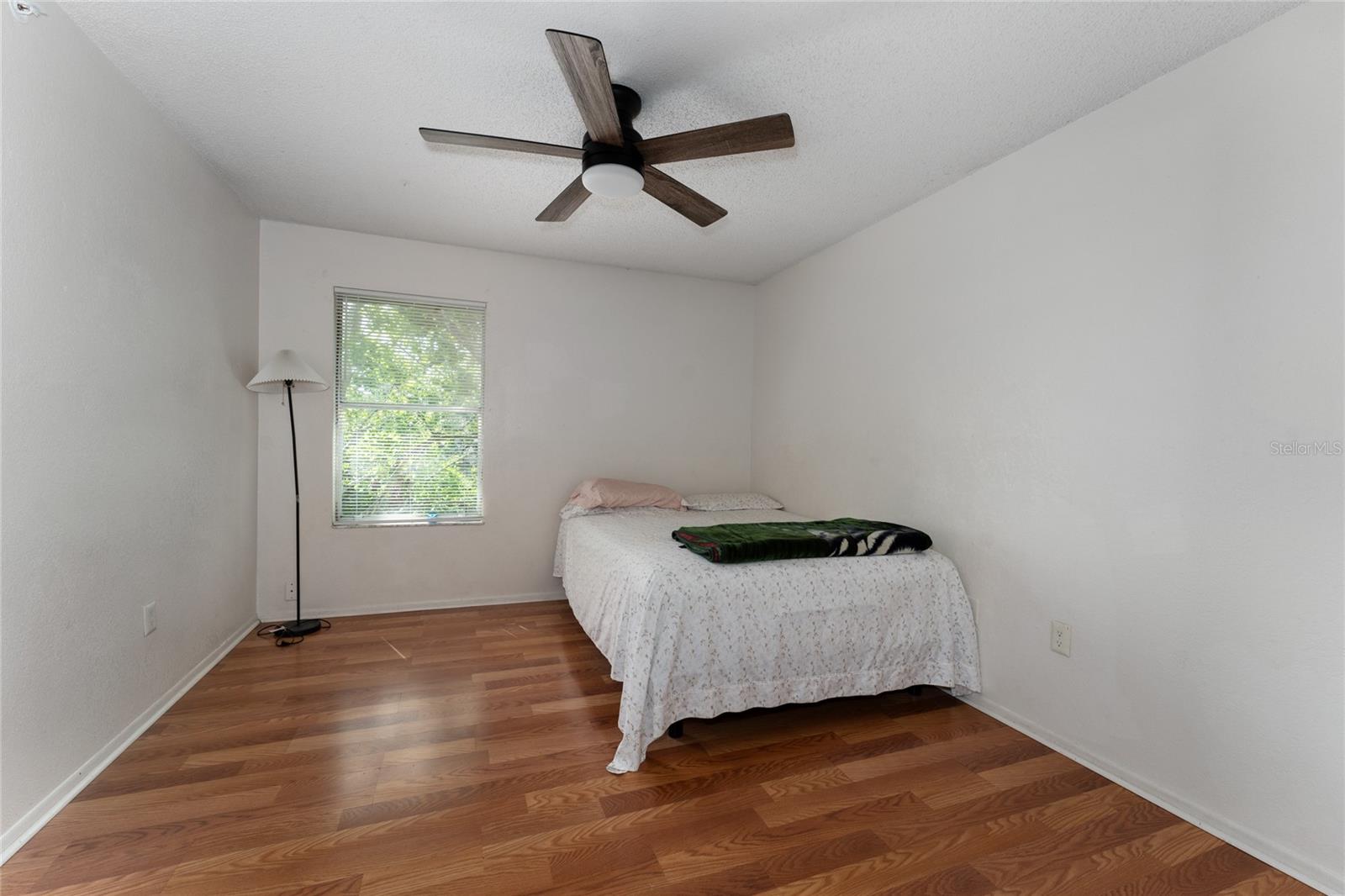 LANDING A CONDO - Residential