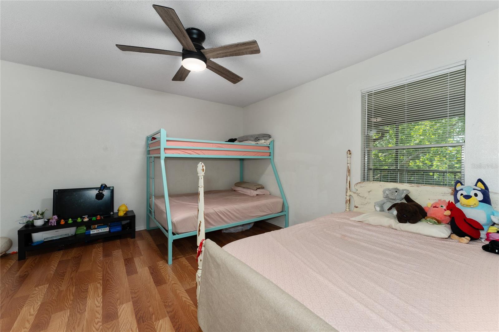 LANDING A CONDO - Residential