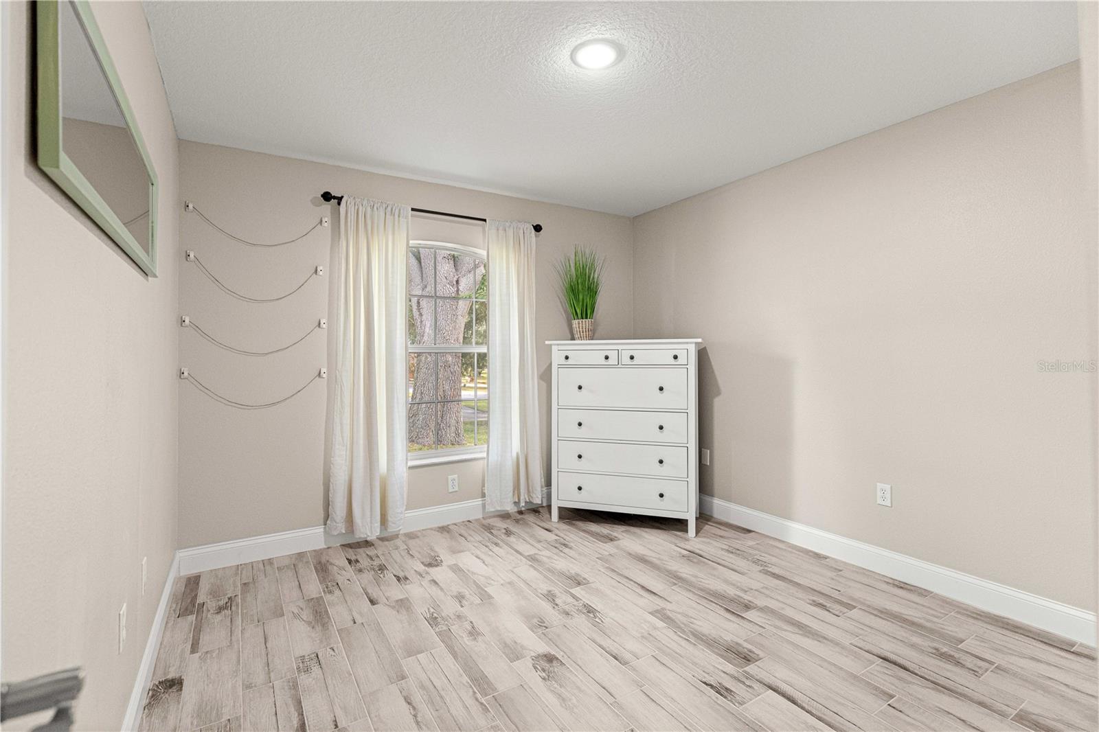 FAIRWAYS/ROLLING HILLS - Residential