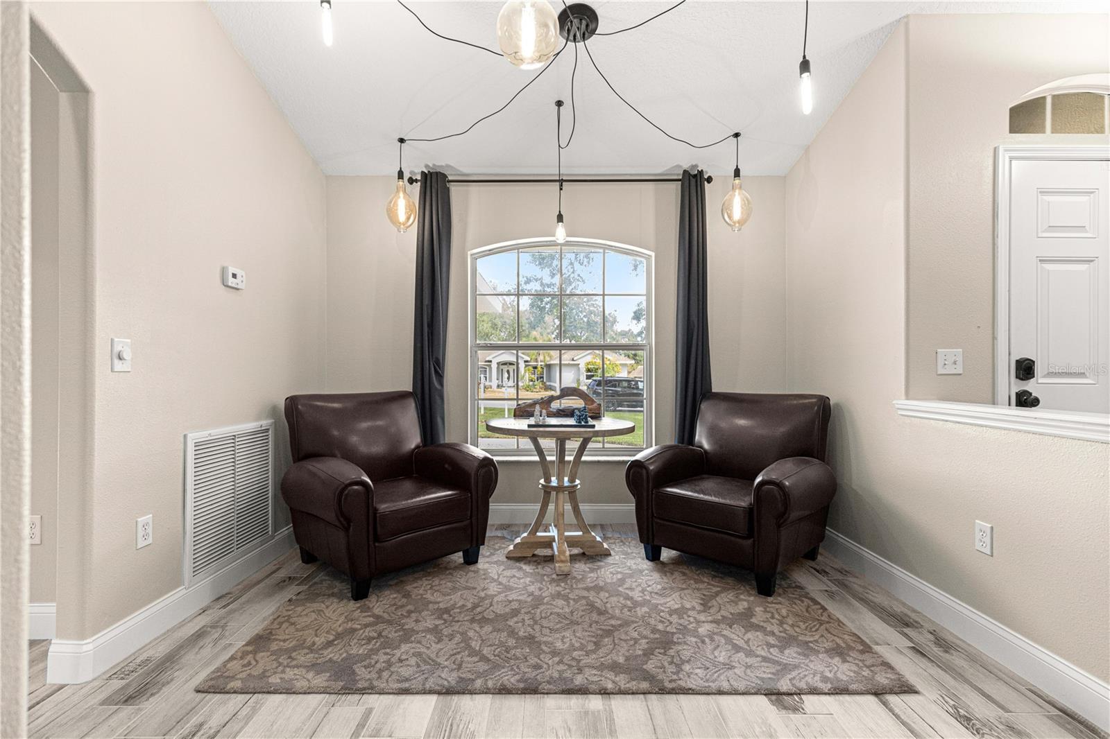 FAIRWAYS/ROLLING HILLS - Residential