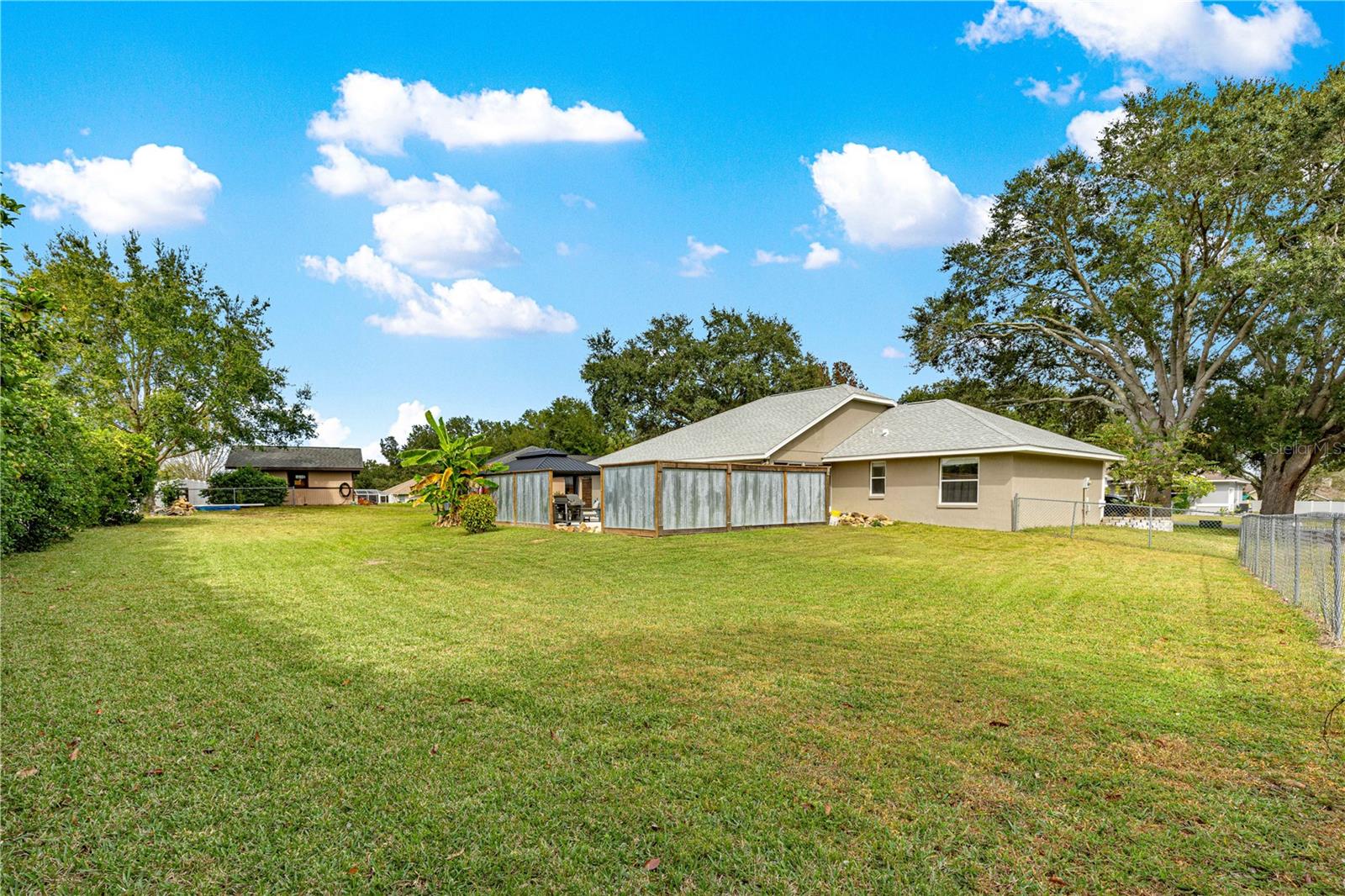 FAIRWAYS/ROLLING HILLS - Residential