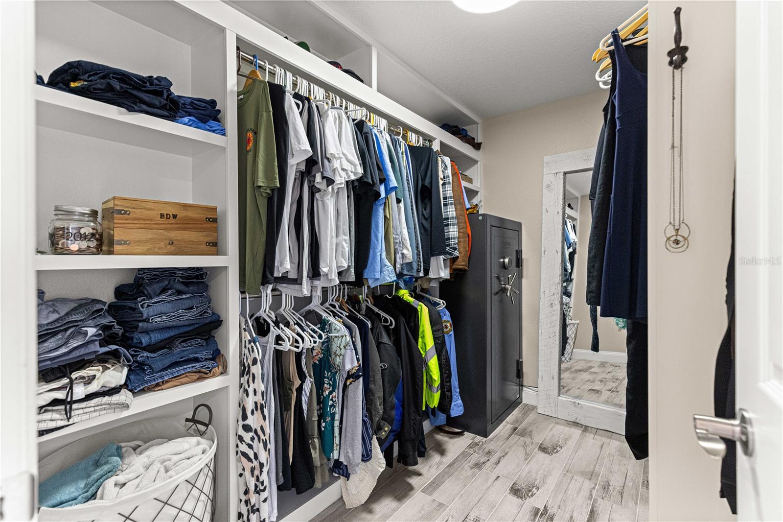 FAIRWAYS/ROLLING HILLS - Residential