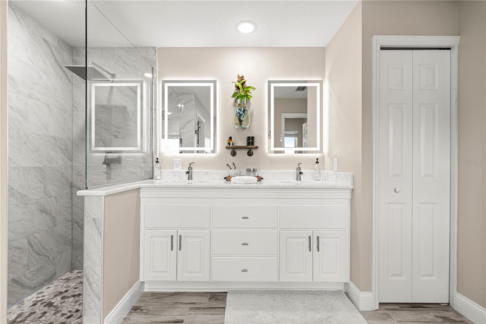 FAIRWAYS/ROLLING HILLS - Residential