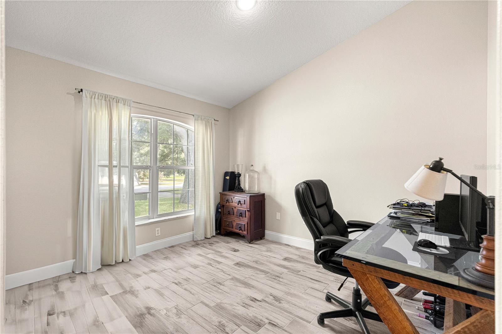 FAIRWAYS/ROLLING HILLS - Residential