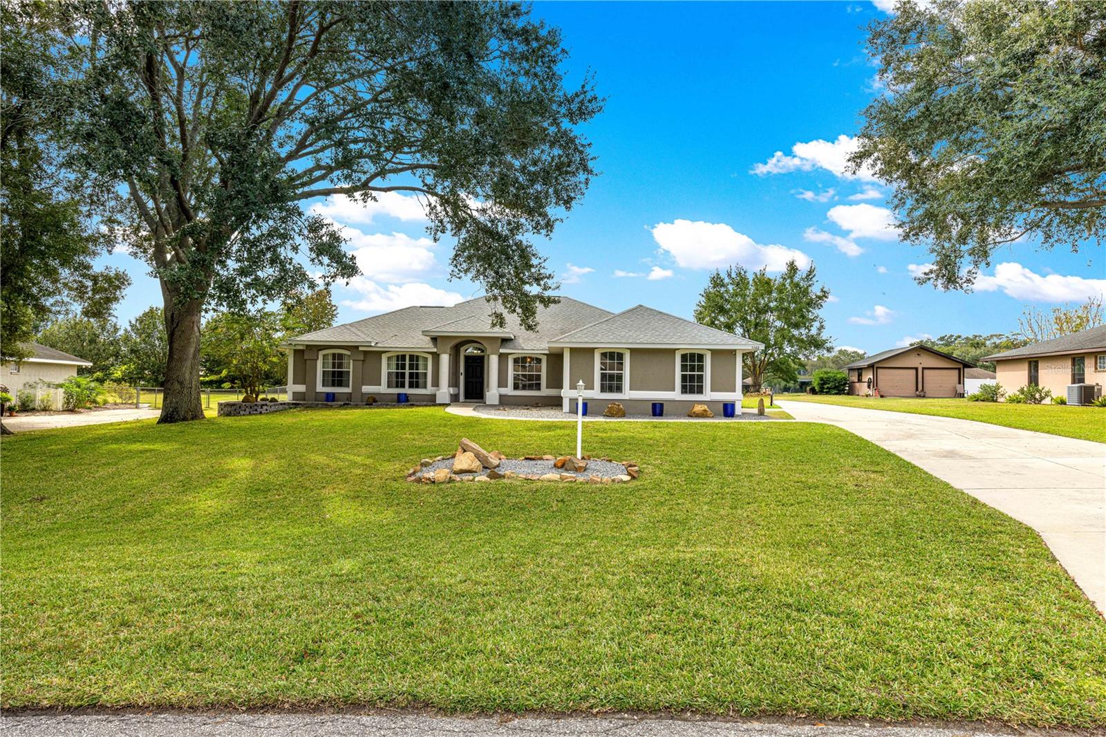 FAIRWAYS/ROLLING HILLS - Residential