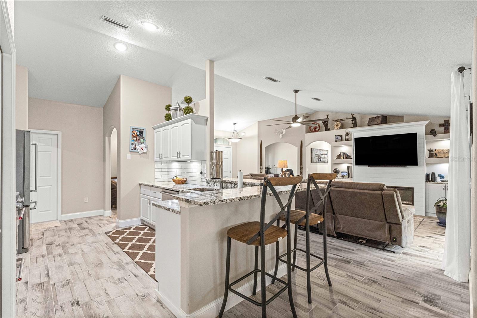 FAIRWAYS/ROLLING HILLS - Residential