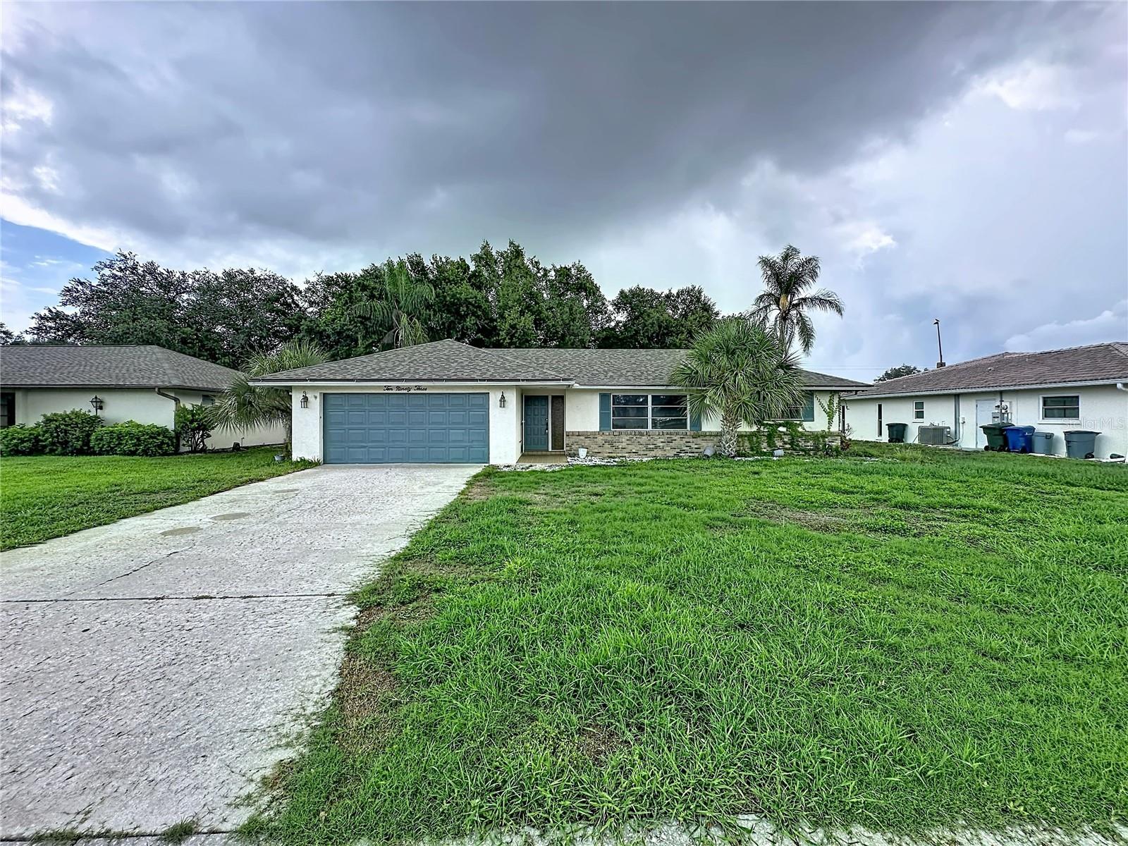 1093 N CYPRESS POINT DRIVE