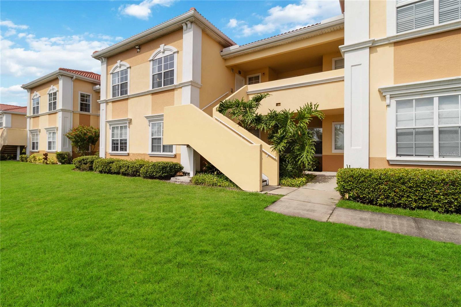 VILLAGIO - Residential Lease