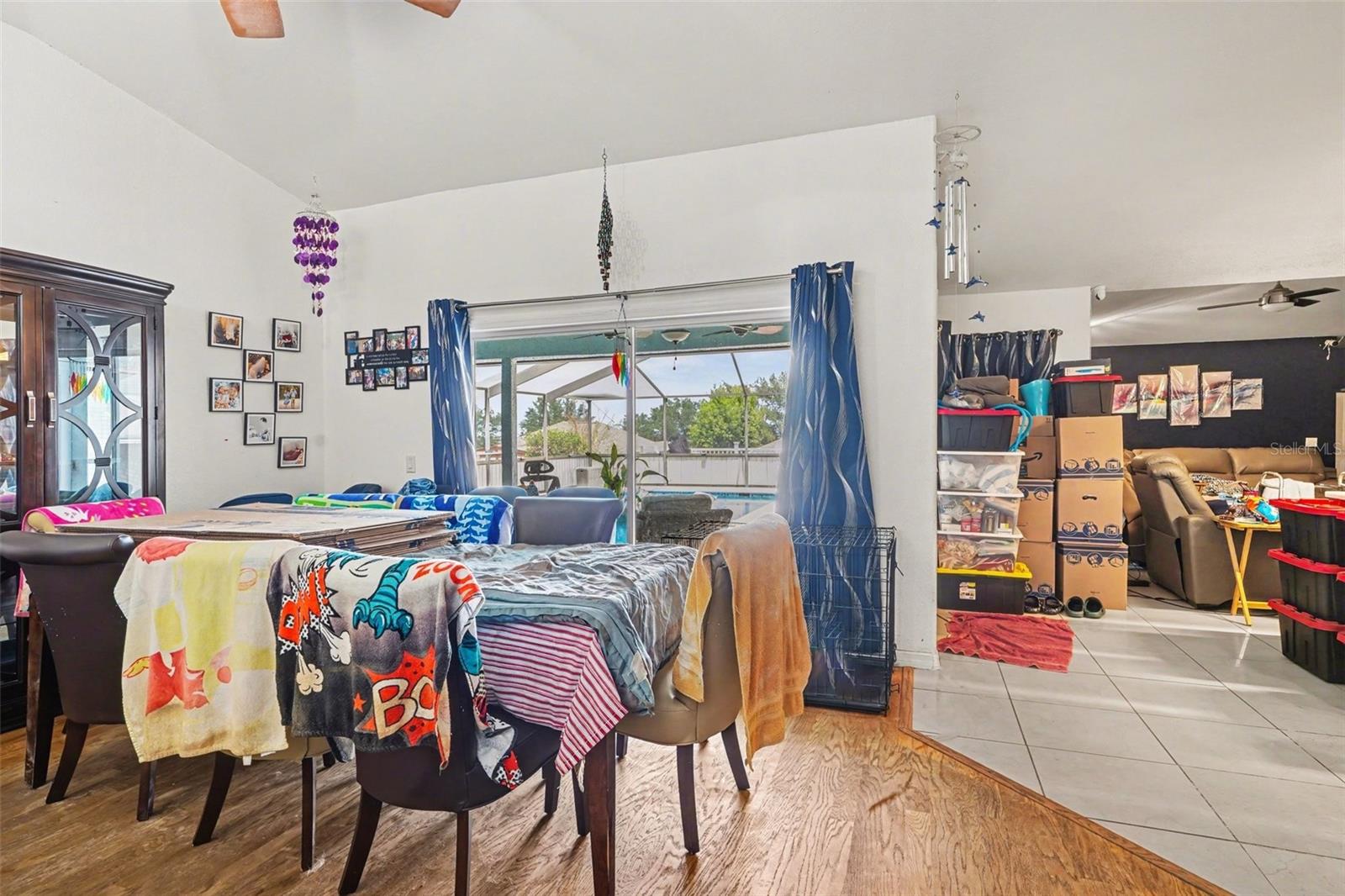 BLUFFS OF DUNDEE - Residential