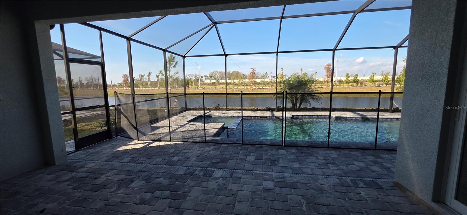 CALUSA COUNTRY CLUB - Residential