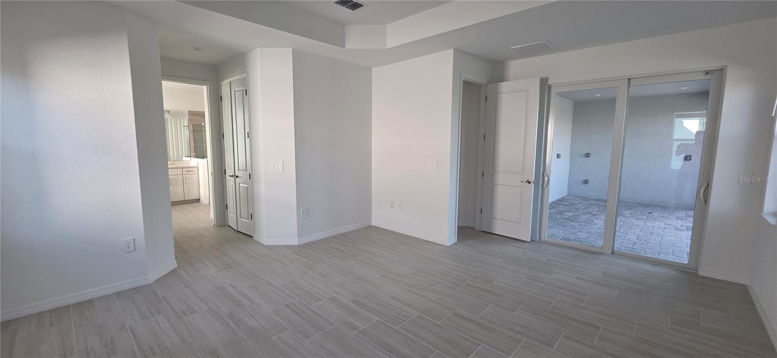 CALUSA COUNTRY CLUB - Residential