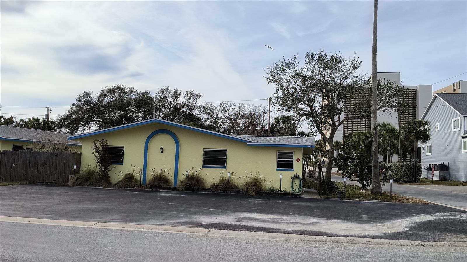 Redevelopment opportunity in IRB,
an island community. Just one block from the Gulf, this property is zoned multi-family and could be sold with 820 1st for almost 1/2 acre. Combine with property next door for a fantastic redevelopment opportunity