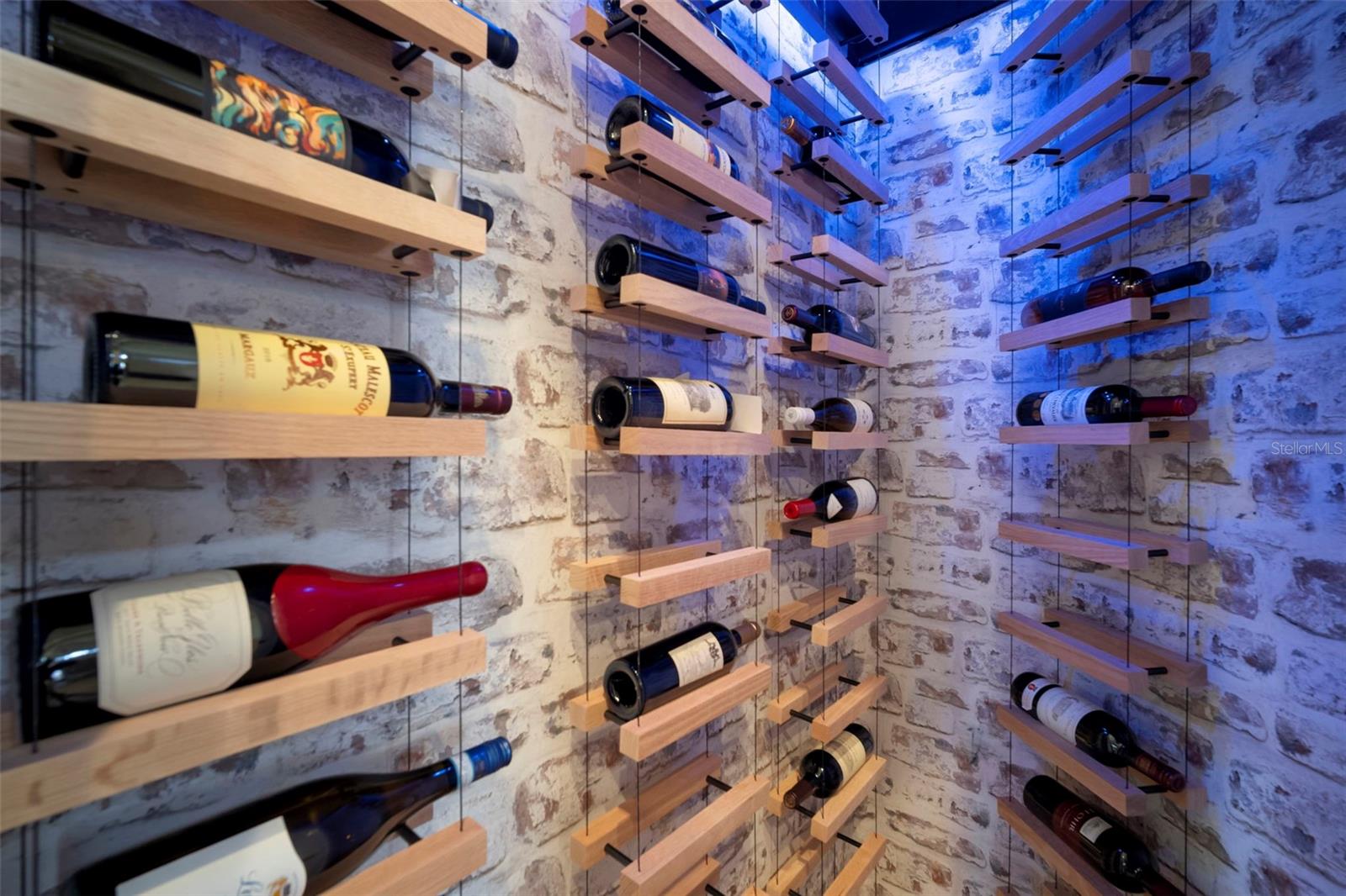 MIRABAY PH 2A-4 - Residential