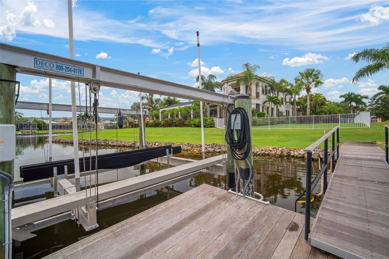 MIRABAY PH 2A-4 - Residential