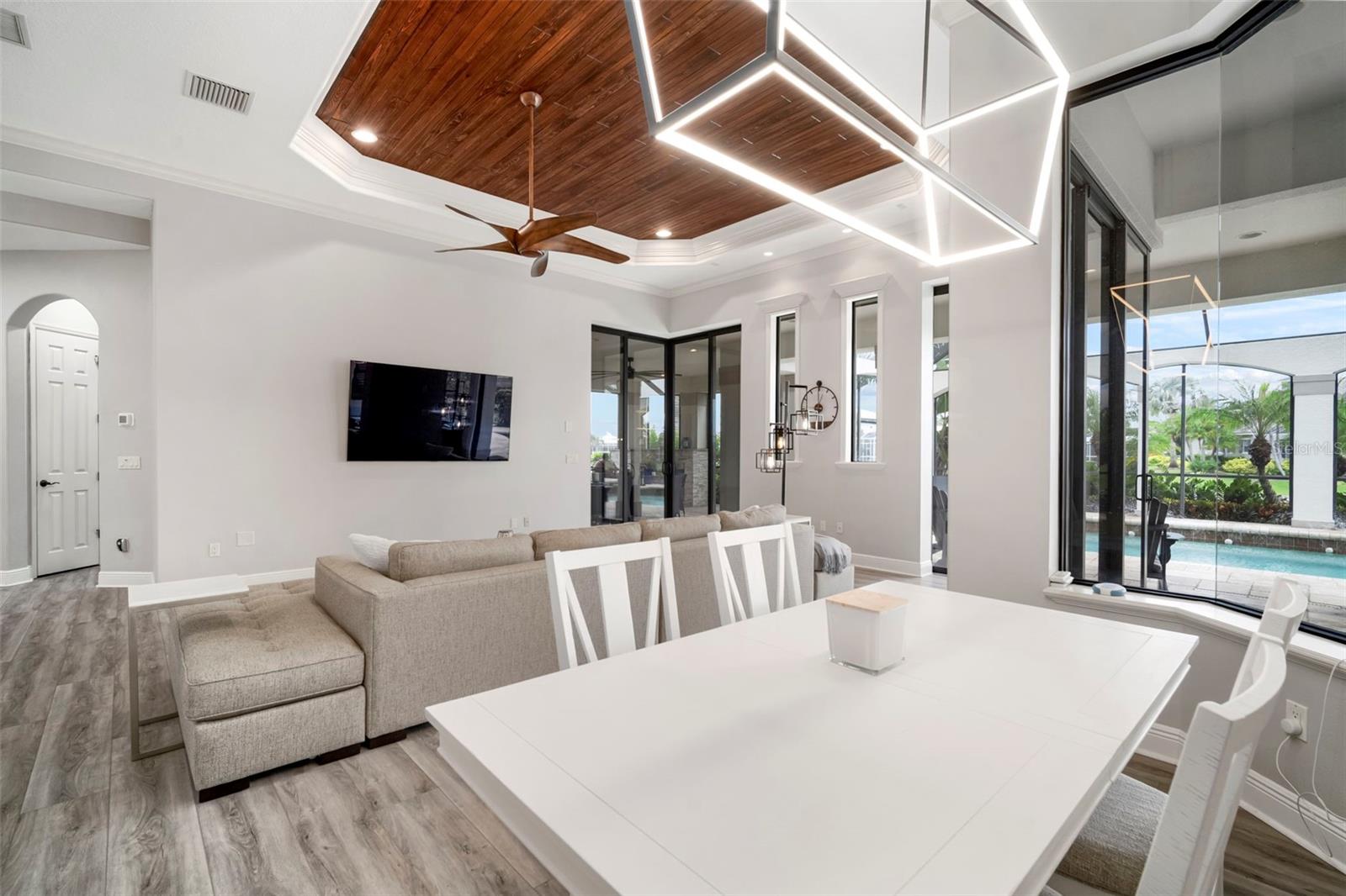 MIRABAY PH 2A-4 - Residential