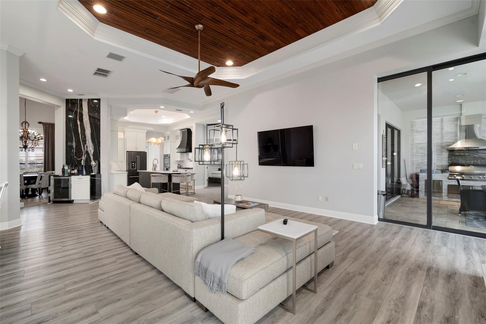 MIRABAY PH 2A-4 - Residential