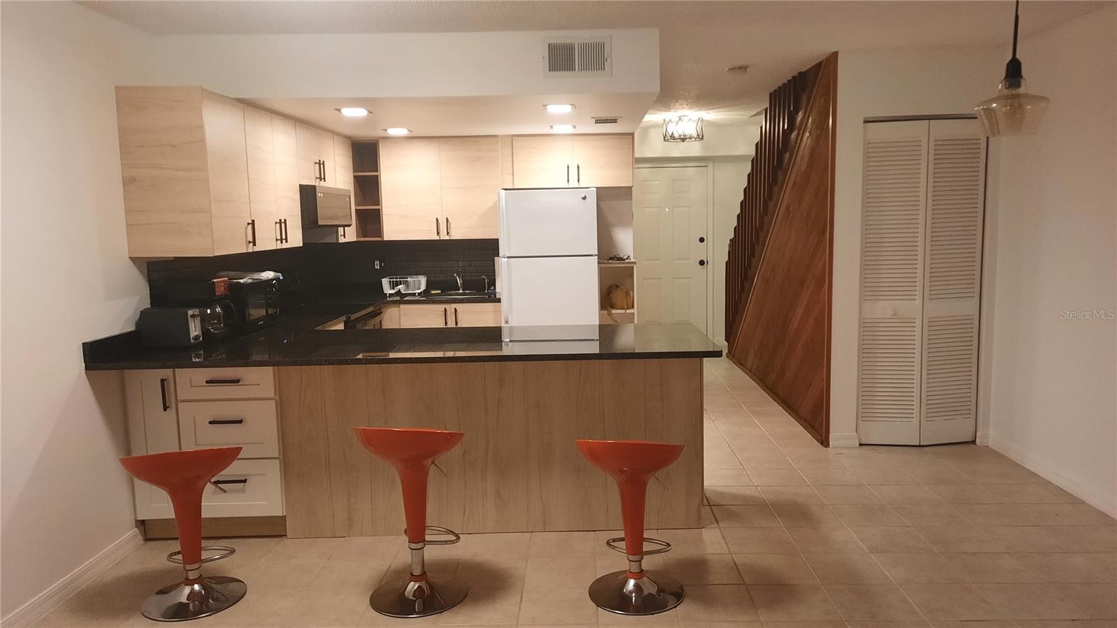 THE VILLAGE PHASE III - Residential Lease