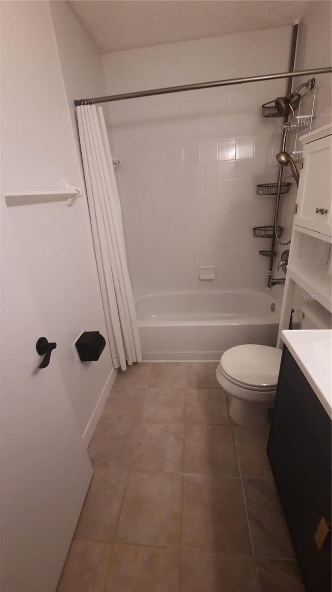 THE VILLAGE PHASE III - Residential Lease