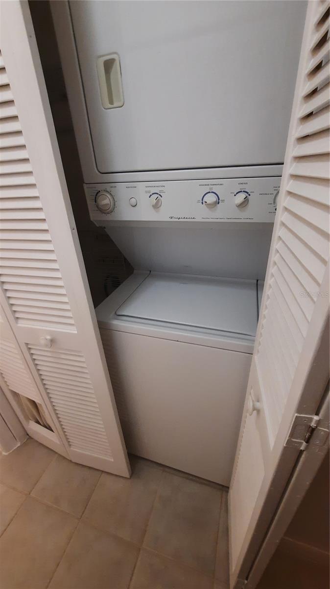 THE VILLAGE PHASE III - Residential Lease