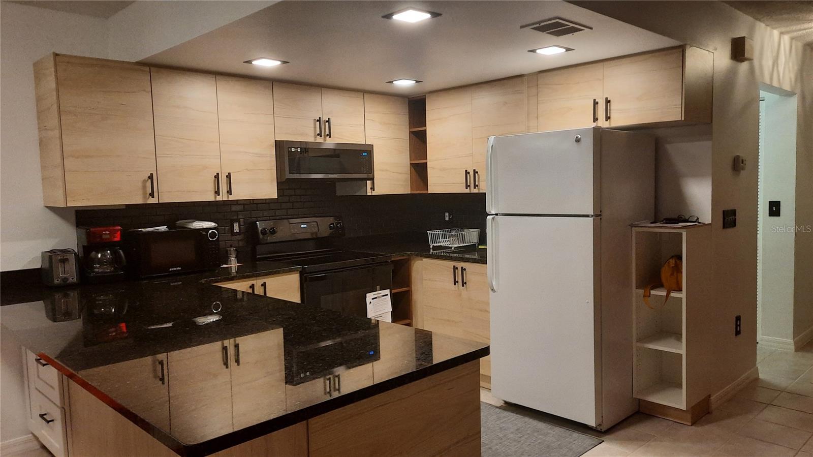 THE VILLAGE PHASE III - Residential Lease