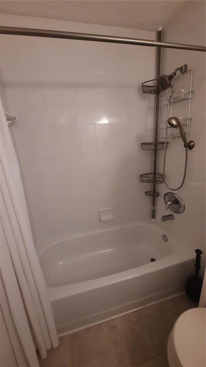 THE VILLAGE PHASE III - Residential Lease