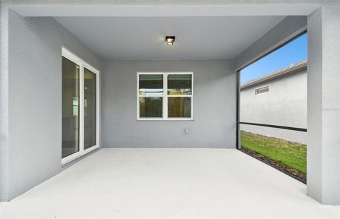 A home in PARRISH