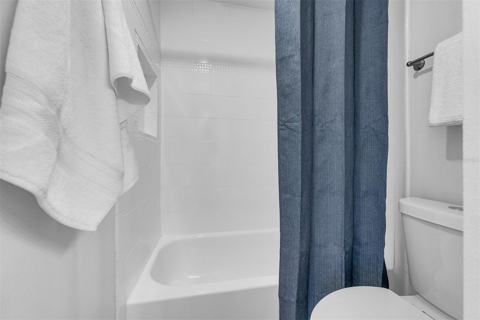 PHEASANT RUN AT ROSEMONT CONDO PH 02 - Residential