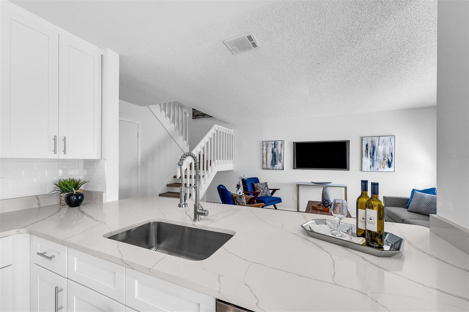 PHEASANT RUN AT ROSEMONT CONDO PH 02 - Residential