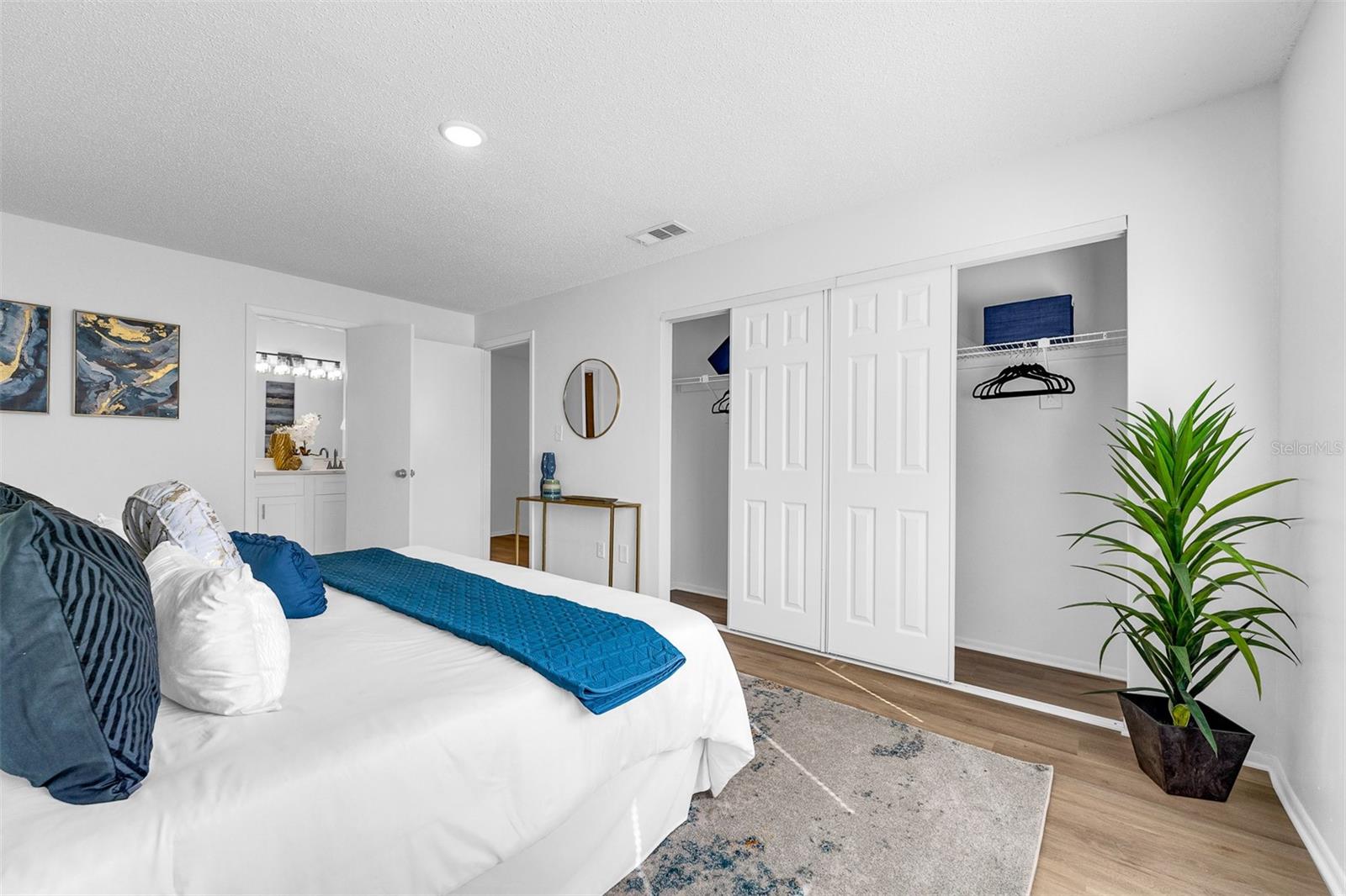 PHEASANT RUN AT ROSEMONT CONDO PH 02 - Residential