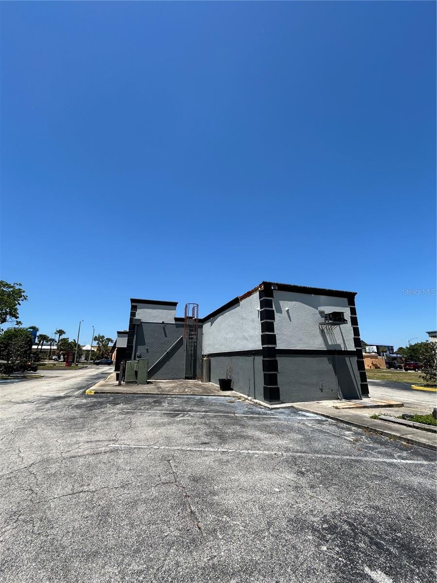 6320 INTERNATIONAL DRIVE