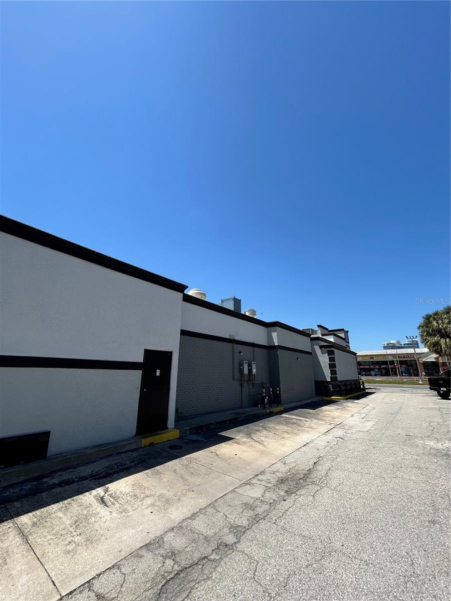 6320 INTERNATIONAL DRIVE