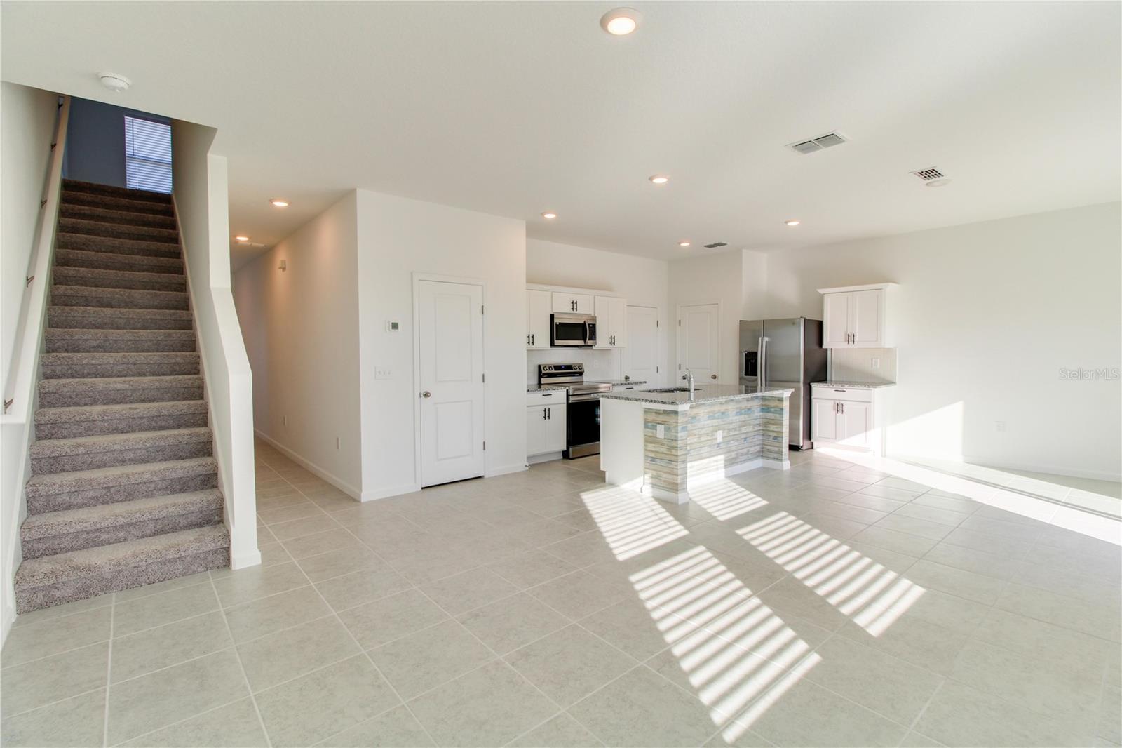 VILLAGES/MINNEOLA HILLS PH 2B - Residential Lease