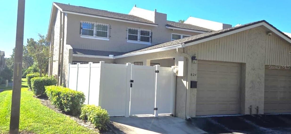 PARK LAKE TWNHS PH 02 - Residential Lease